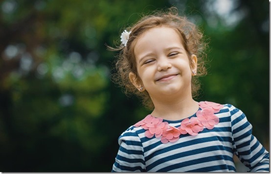 portrait-photography-smiling-little-girl